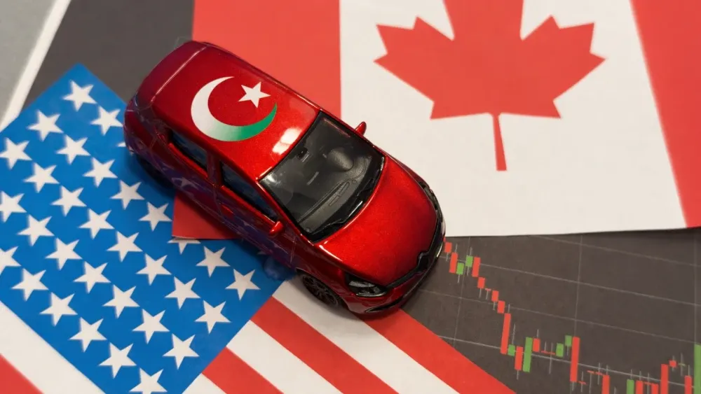 With the world's longest unprotected border separating them, Canada's failure to confront Islamist extremism increasingly becomes a U.S. national security problem.  (Modified Shutterstock Image)