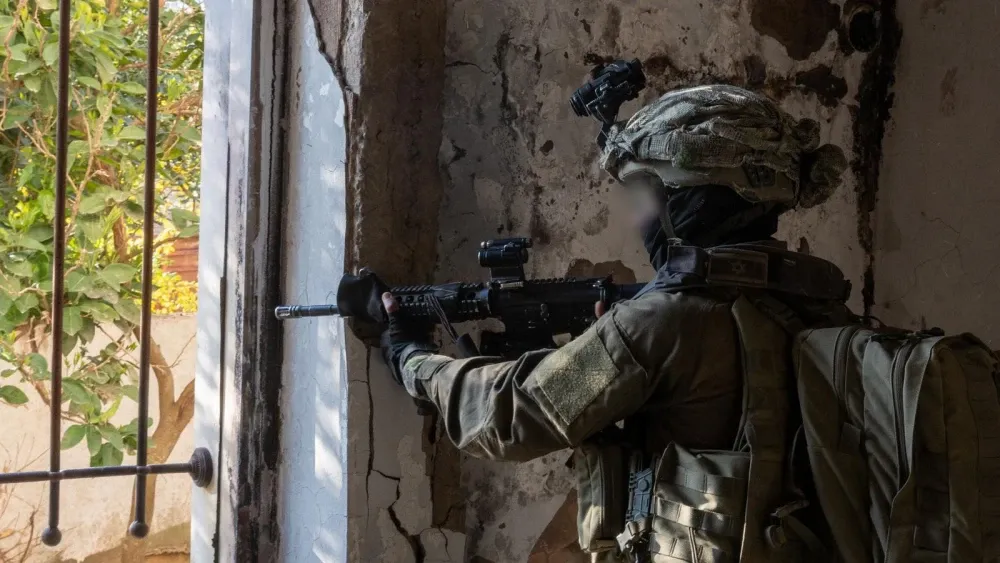 Israeli forces advance into southern Lebanon as part of a limited operation to expand the buffer zone along the northern border.  Credit: IDF Spokesperson's Unit