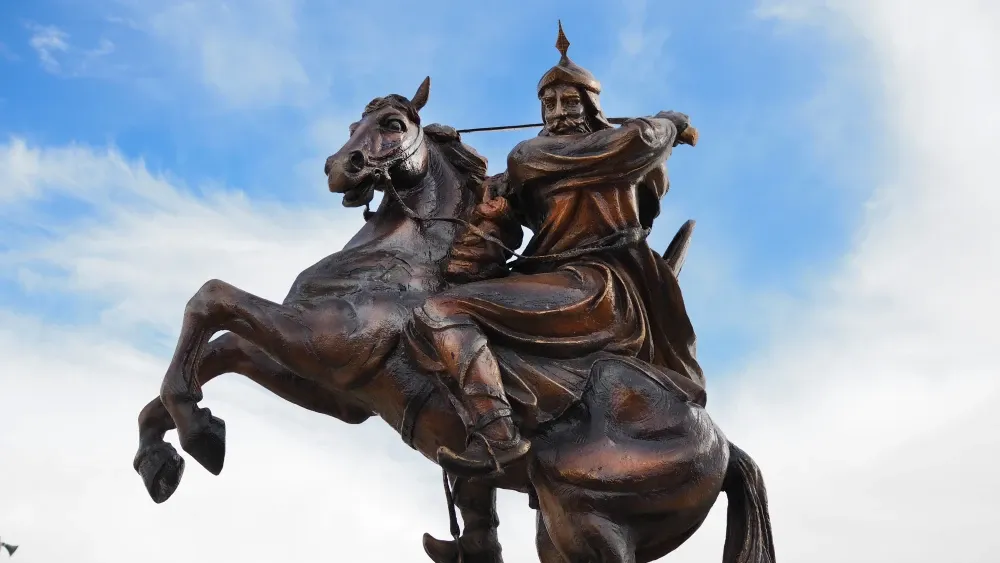 Saladin statue